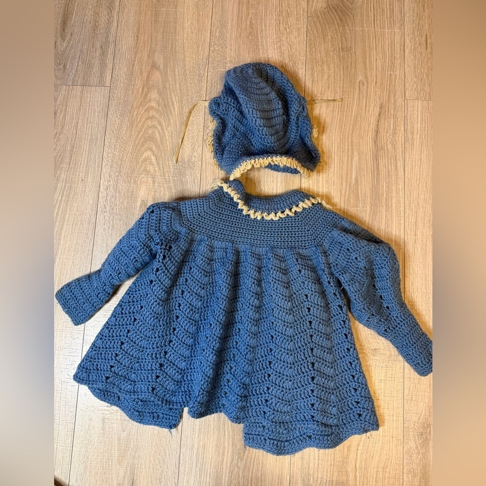 Vintage Hand-Crocheted Baby Sweater & Bonnet Set Blue Cream Trim Handmade - Picture 3 of 7